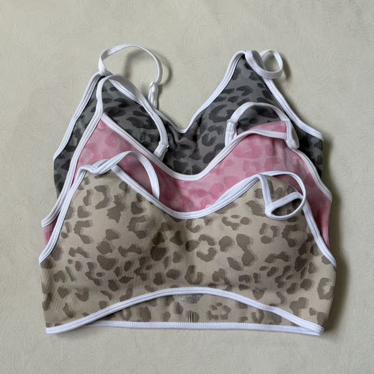 Sutiã Esportivo Feminino LOGO  - Yoga Fitness Logo Design avaliação e preço