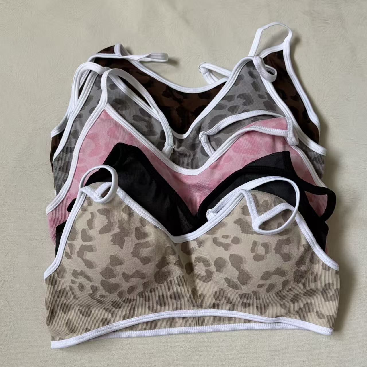 Top Esportivo Feminino com Boj - Yoga Fitness Logo Design avaliação e preço