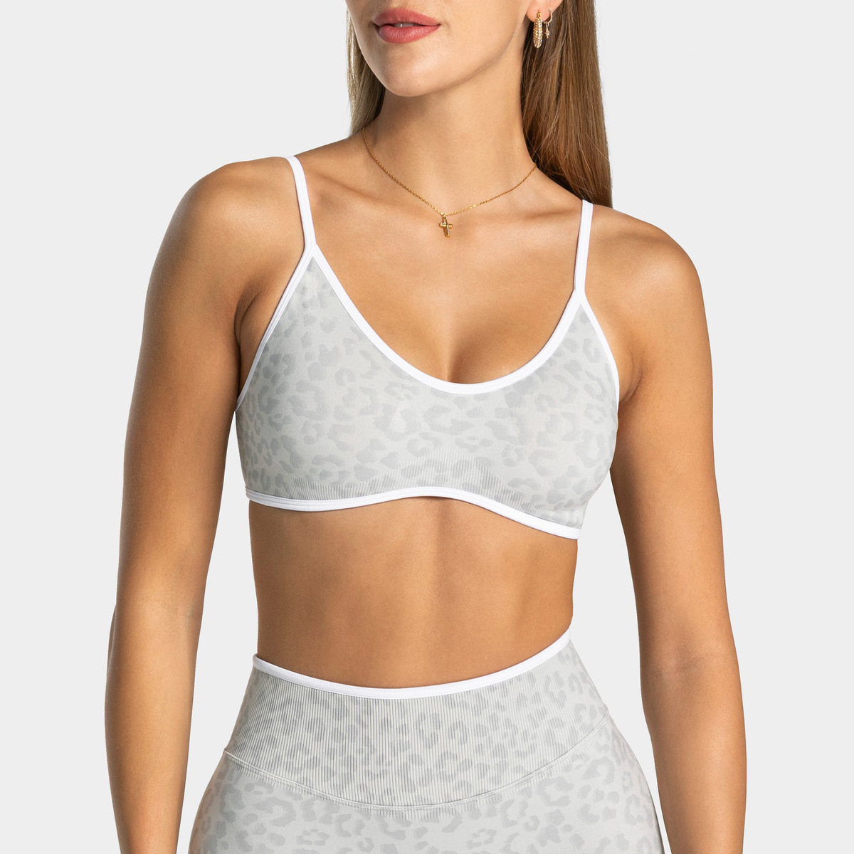 Top Esportivo Feminino com Boj - Yoga Fitness Logo Design avaliação e preço